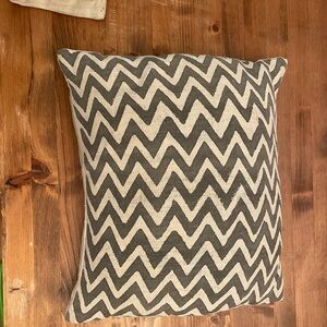 TOMS chevron pillowcases